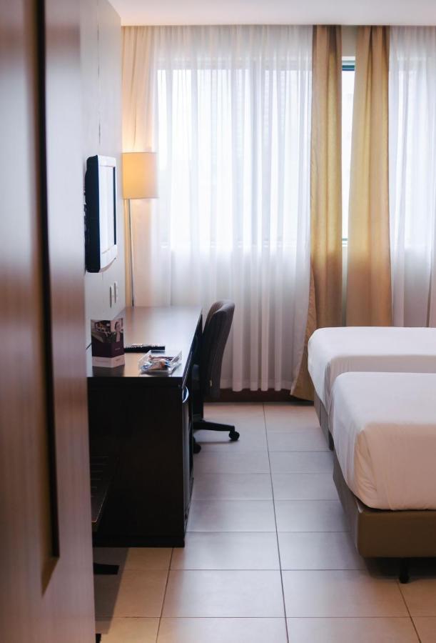 Mercure Salvador Pituba Exterior photo